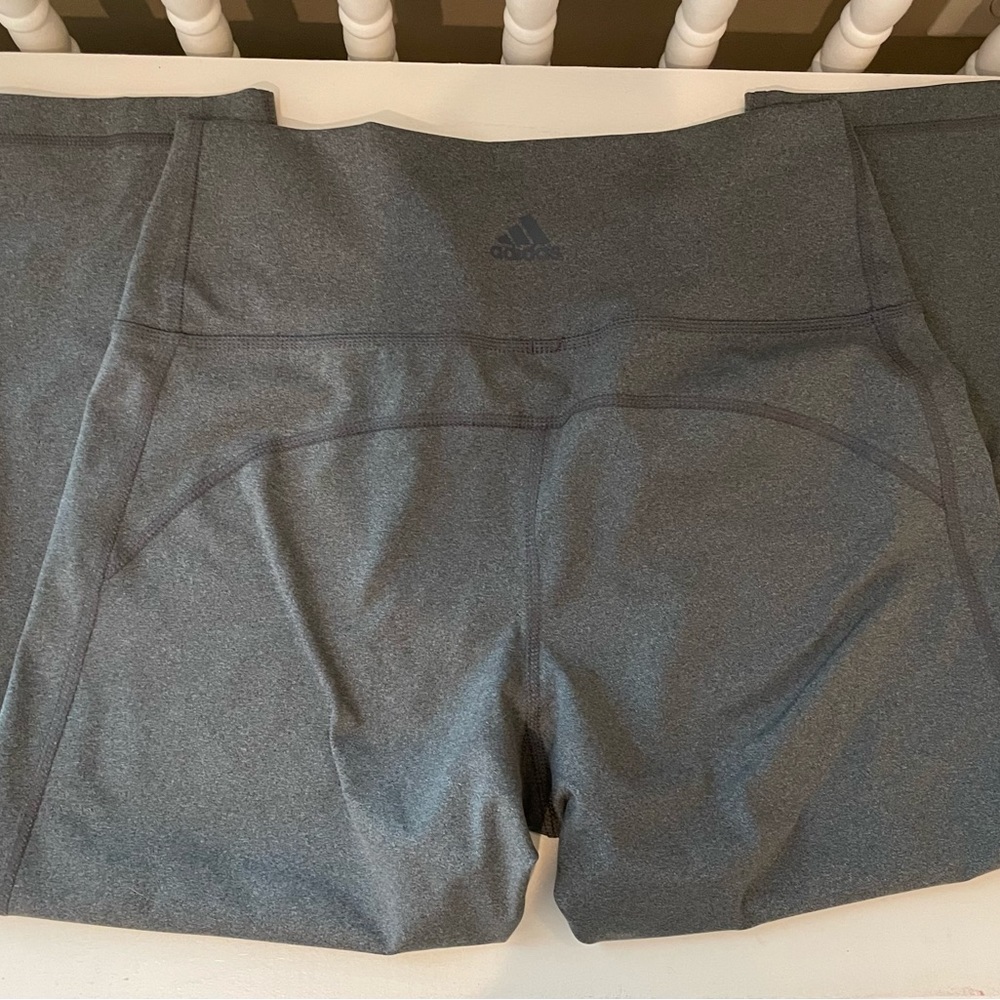 Adidas🧘♀️ - Picture 6 of 10